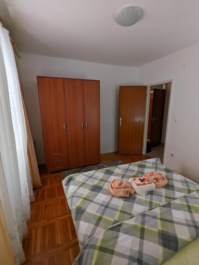 Apartment Bracic Vodice Esterno foto