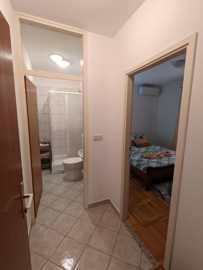 Apartment Bracic Vodice Esterno foto
